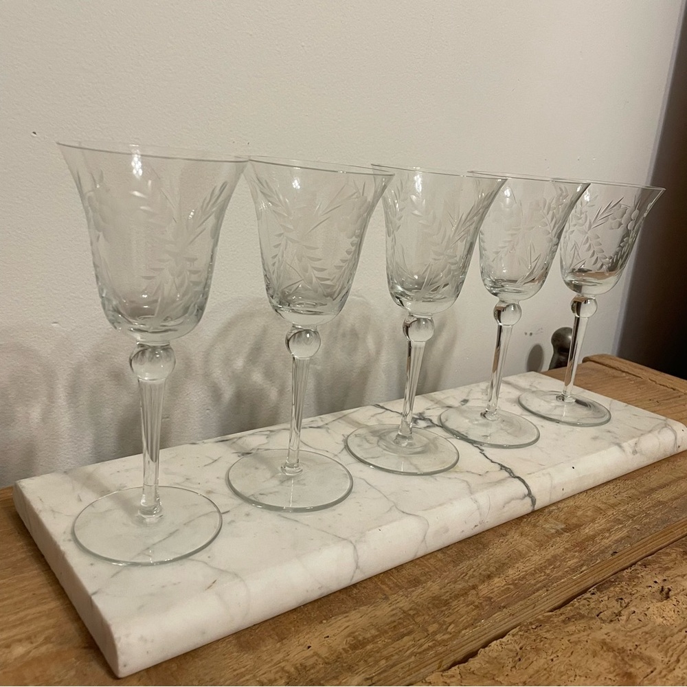 Danube By Colony Wheat  Flower Wine Glass,  7 1/4” (Set of 5)